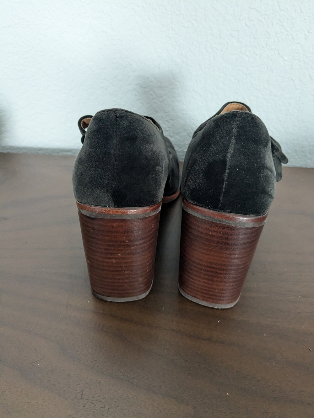 Sofft Brown Velvet Mary Jane Pumps - Elegant Women's Dress Shoes - Picture 4 of 4